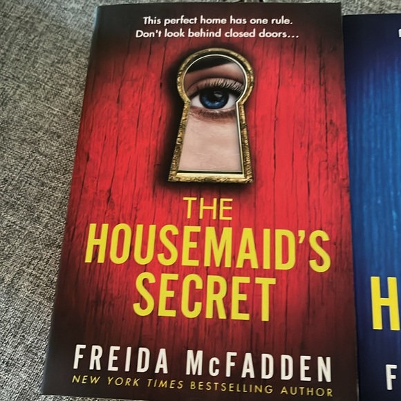 📘Book Bundle📕 - Picture 2 of 7